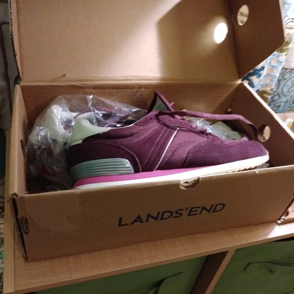 Land's End Retro Sneakers Dark Boysenberry - Picture 2 of 4